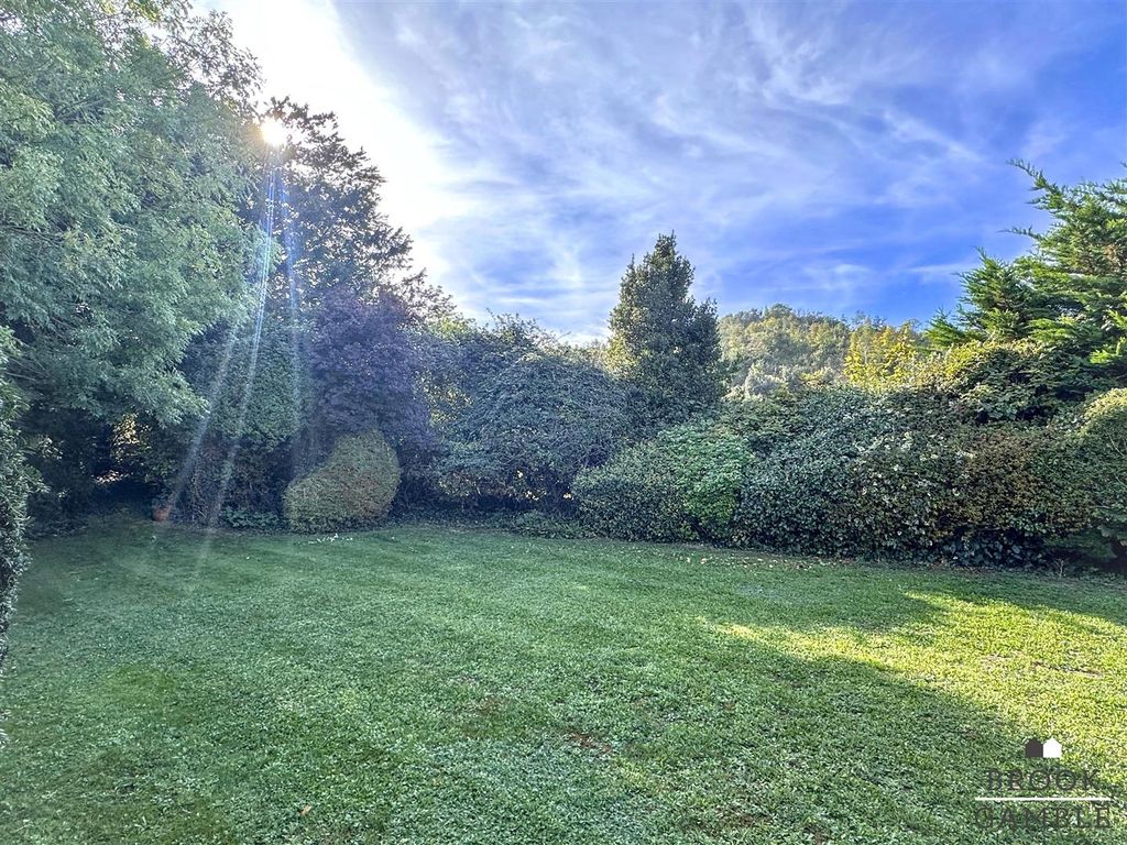 Property photo 3 of 24 01323 438506