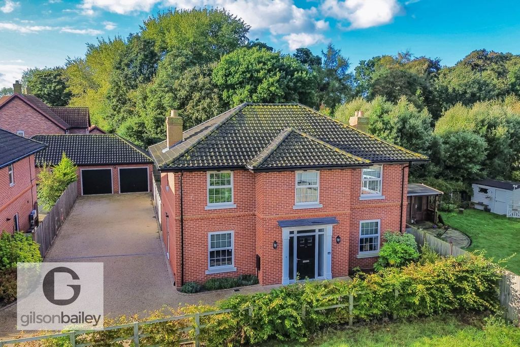 Property photo 1 of 36
