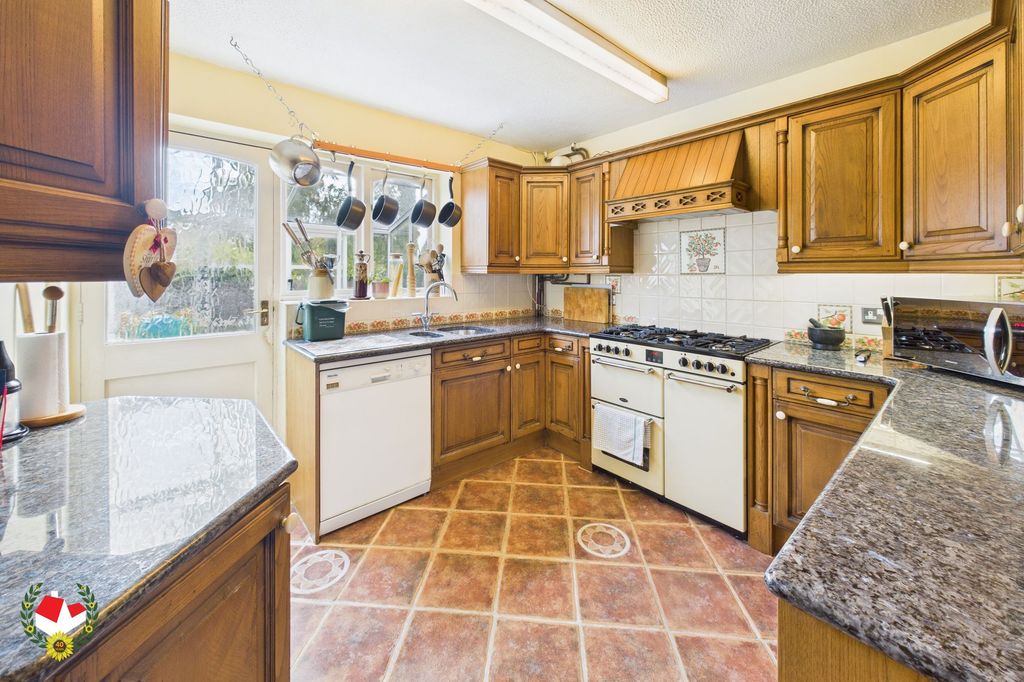 Property photo 3 of 15