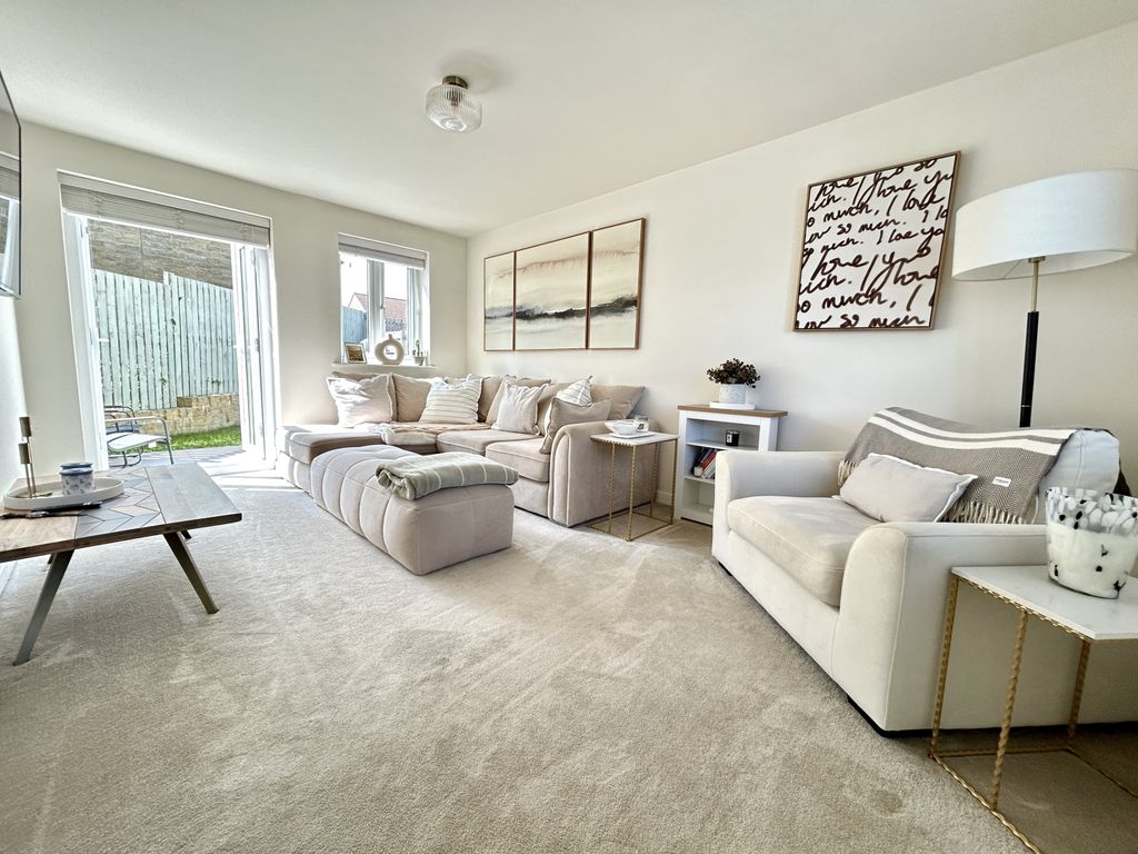 Property photo 3 of 17 Img_5573