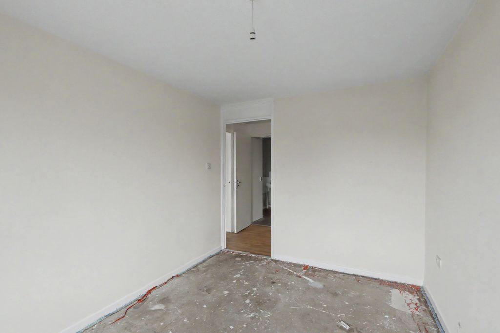 Property photo 3 of 10 37 The Maltings, Rotherham, South Yorkshire, S60 2Ja