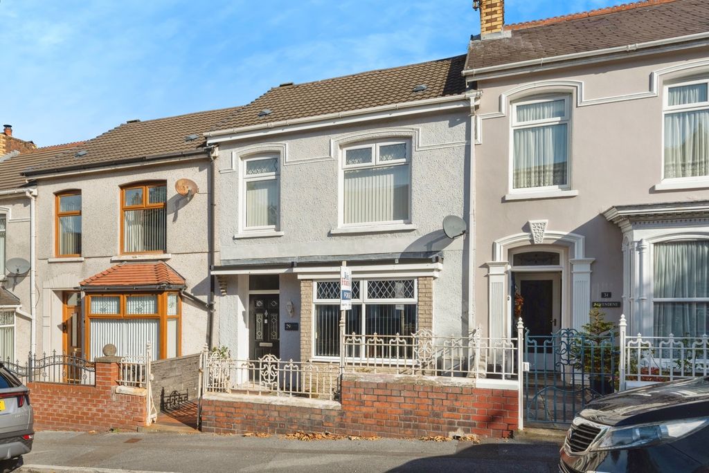 Property photo 1 of 18 Photo