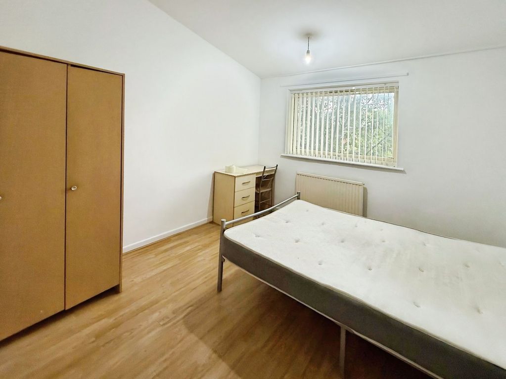 Property photo 2 of 11 Picture No. 02