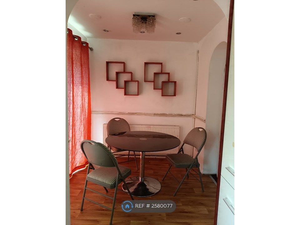 Property photo 2 of 8 Dining Area
