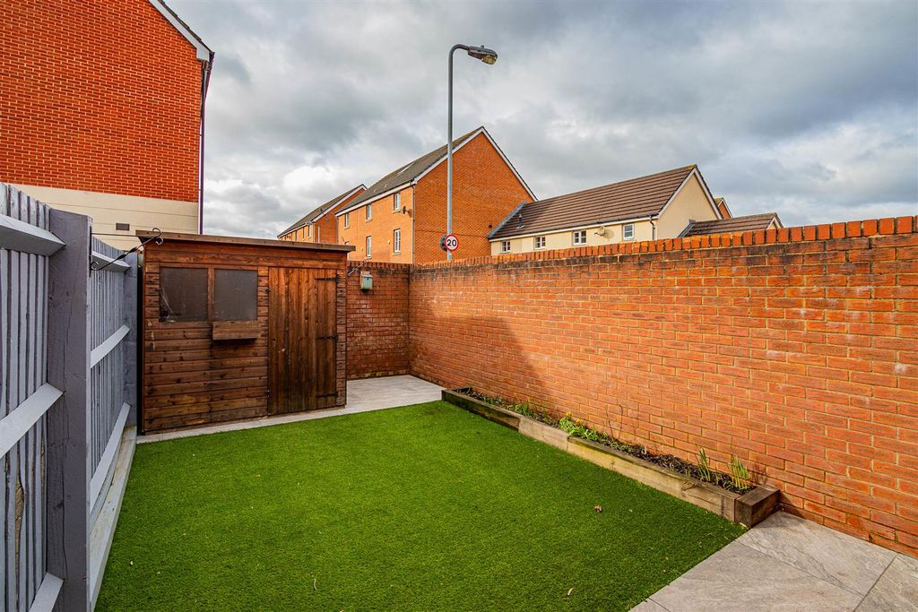Property photo 2 of 12 Ffordd Nowell 51 (2 Of 12).Jpg