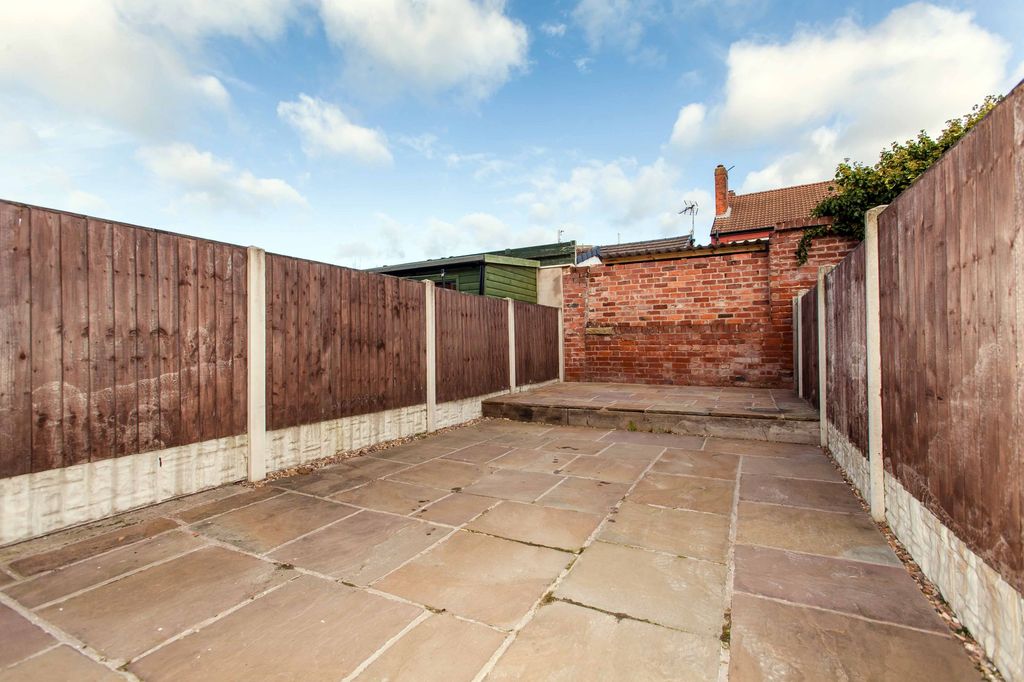 Property photo 2 of 11