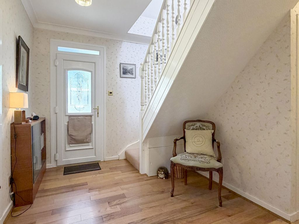 Property photo 3 of 41 Hallway