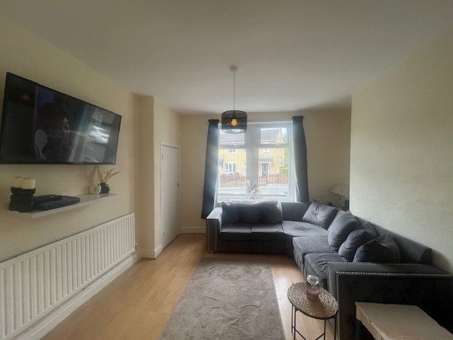 Property photo 2 of 6 Lounge