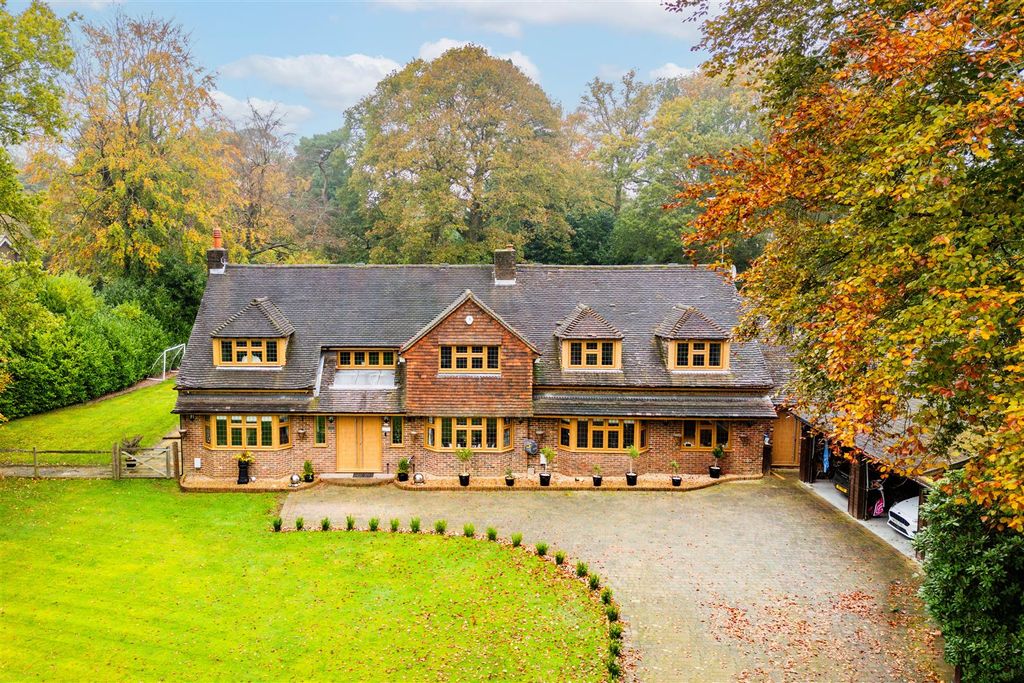 Property photo 1 of 53 Willow Lodge-51.Jpg