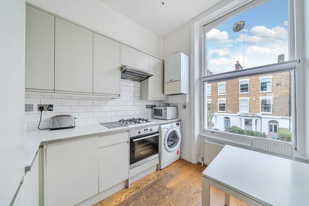 Property photo 3 of 14 Picture 3