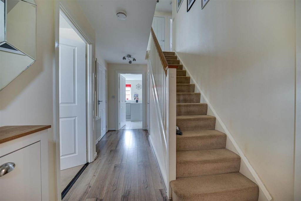 Property photo 3 of 27 Dsc_2097-Dsc_2101.Jpg