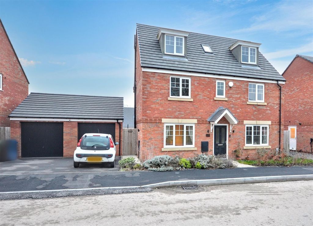 Property photo 1 of 21