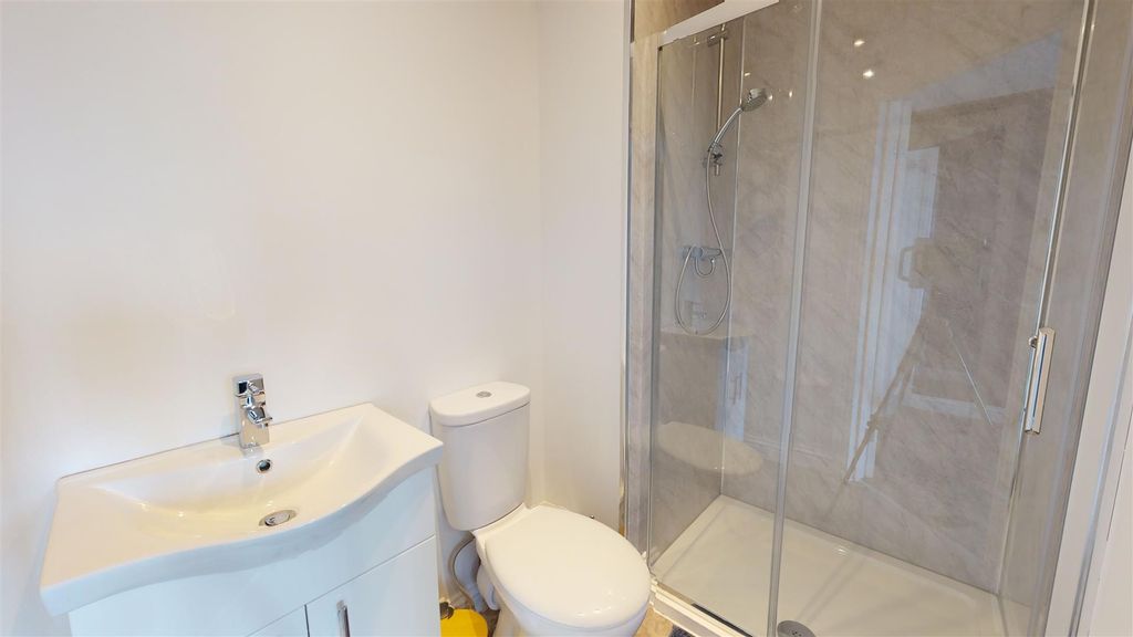 Property photo 3 of 9 69-Kirkgate-05092023_144256.Jpg