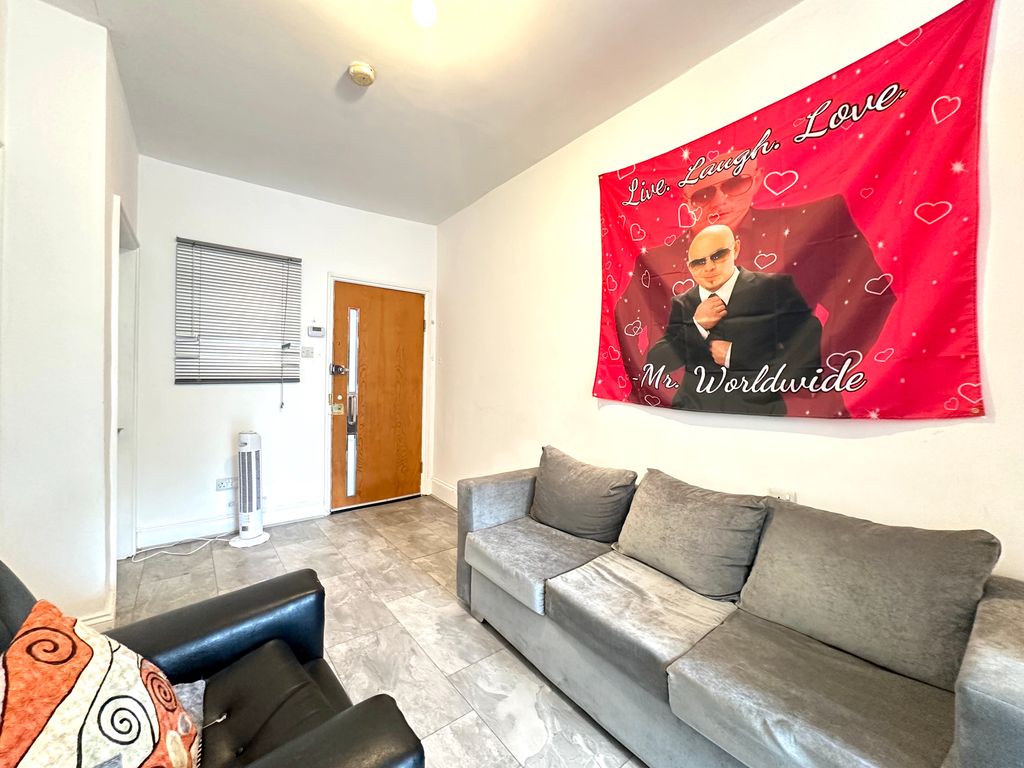 Property photo 2 of 4