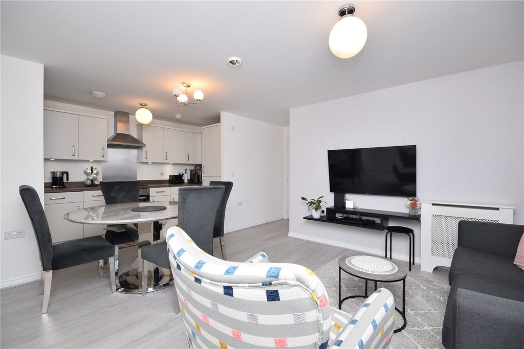 Property photo 2 of 9 Picture No. 07