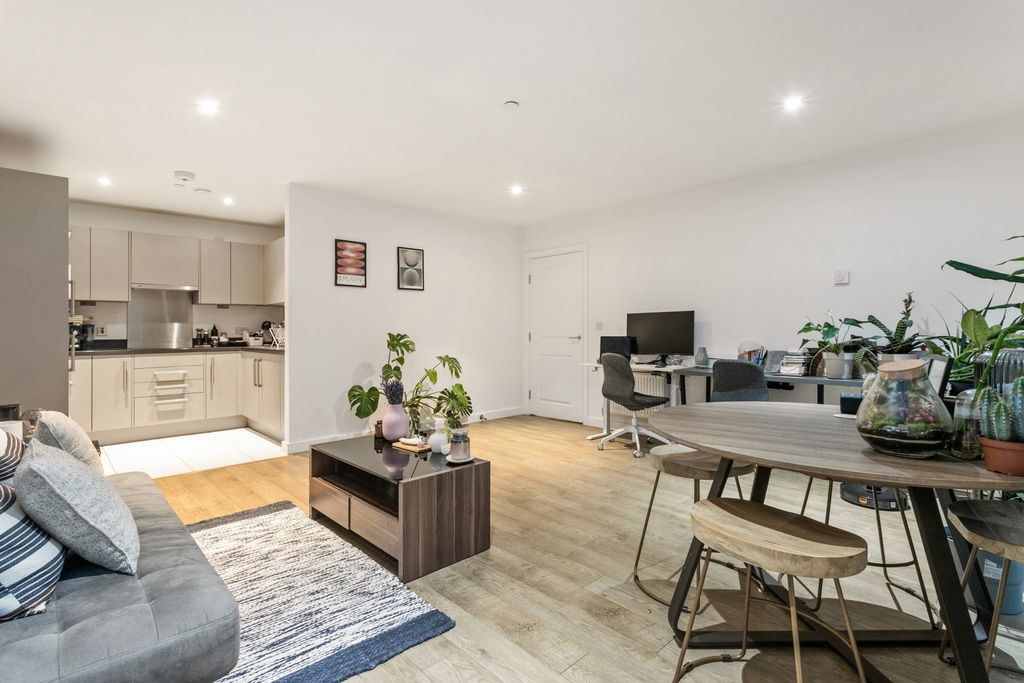 Property photo 2 of 12