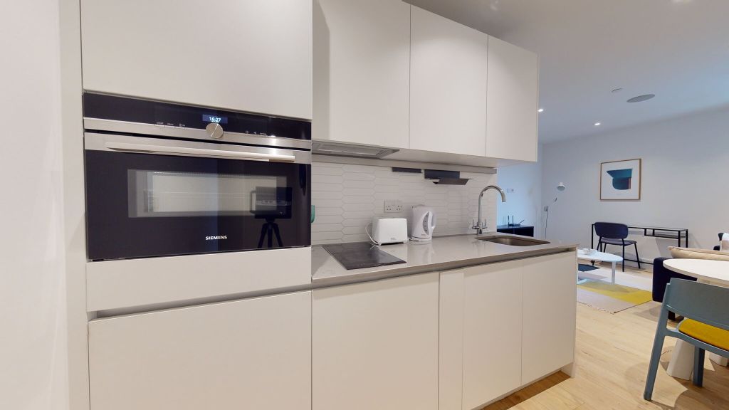 Property photo 2 of 17 Kitchen