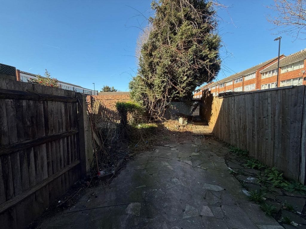 Property photo 3 of 10