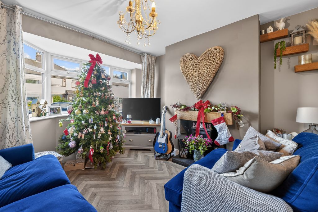 Property photo 3 of 20