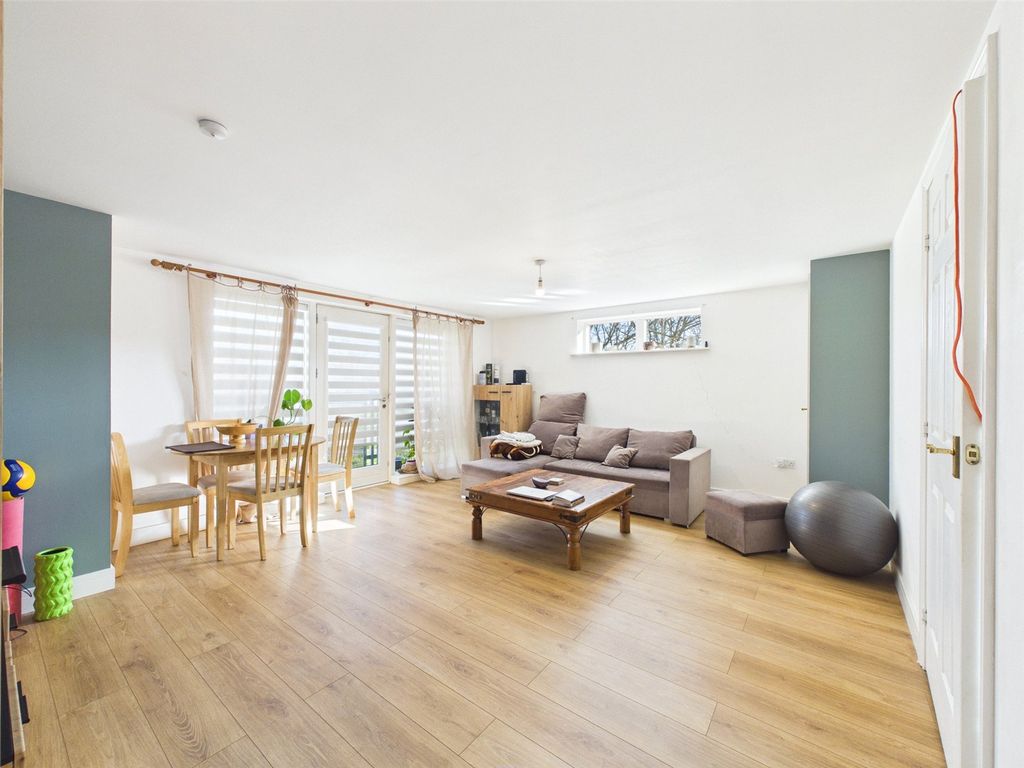 Property photo 2 of 11 Picture No. 06