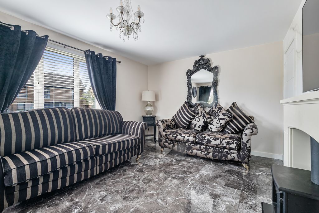 Property photo 3 of 13 Img_4701
