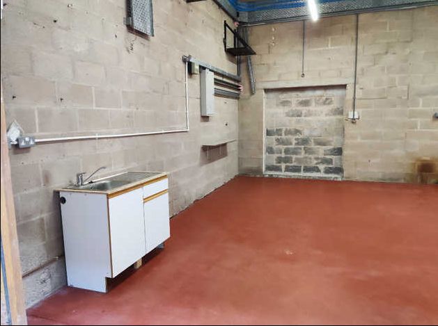 Property photo 3 of 6 Photo 4