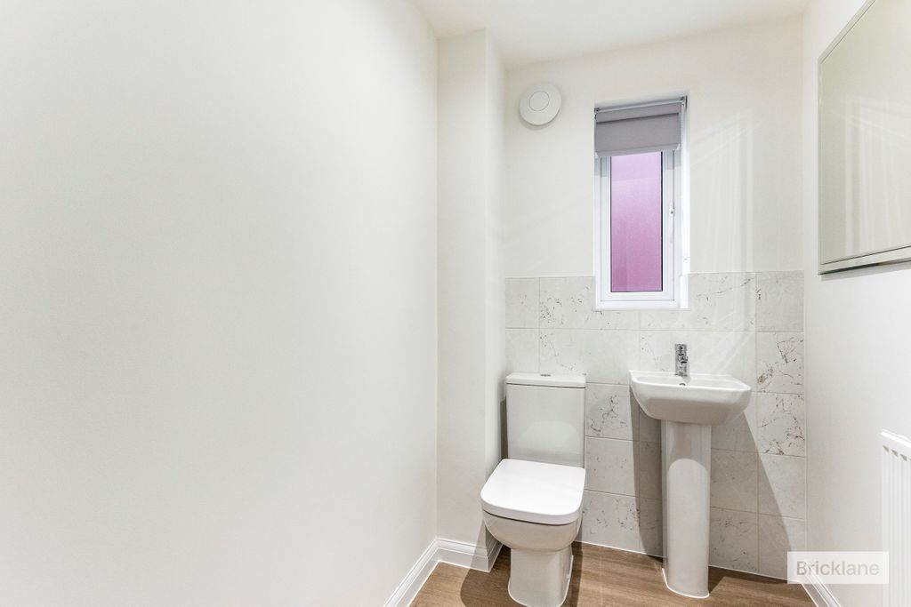 Property photo 3 of 11 Image