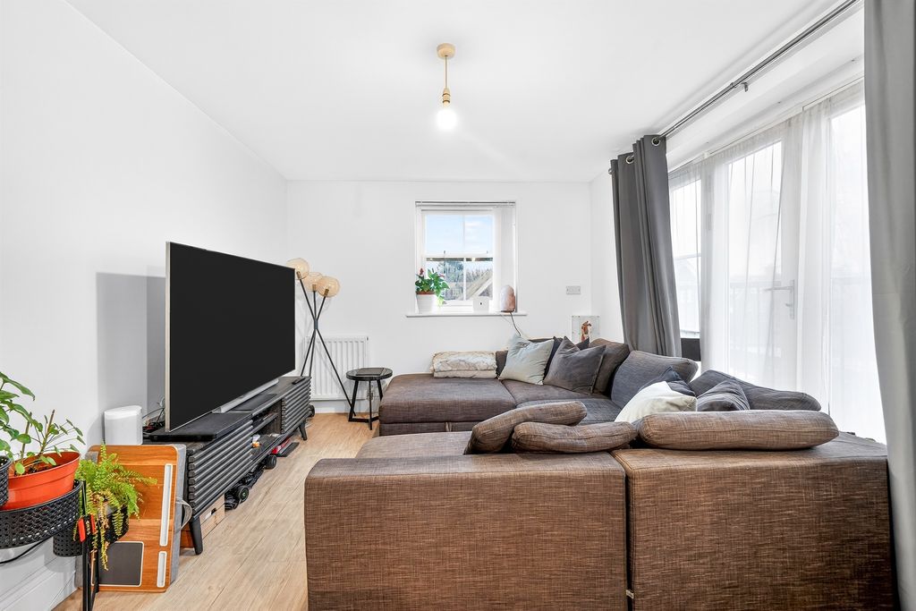 Property photo 3 of 9