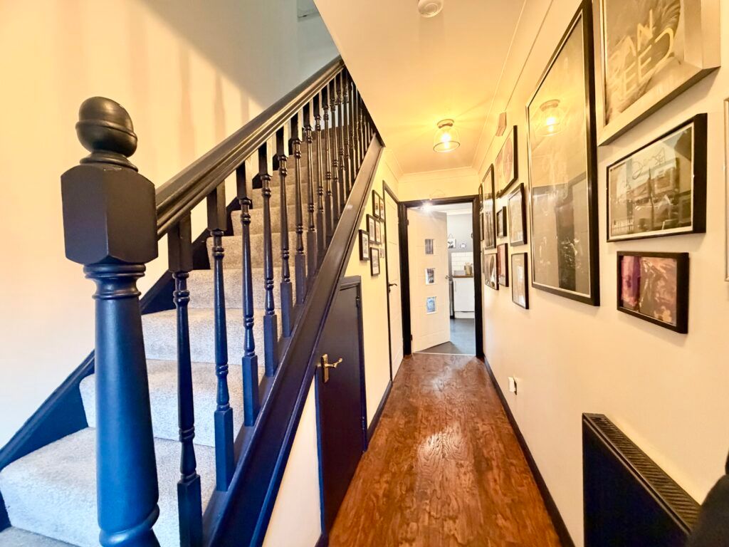 Property photo 2 of 25