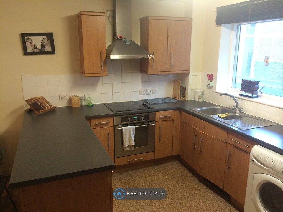 Property photo 1 of 8 Kitchen