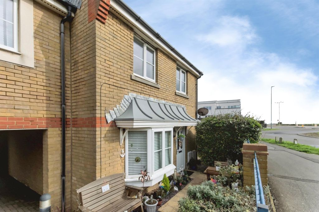 Property photo 2 of 20