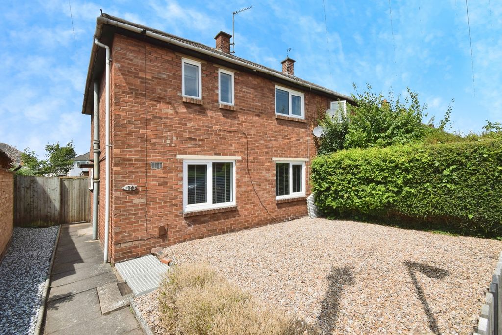 Property photo 2 of 17 Photo