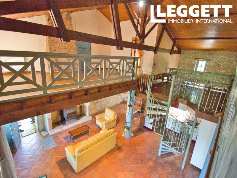 Property photo 3 of 10