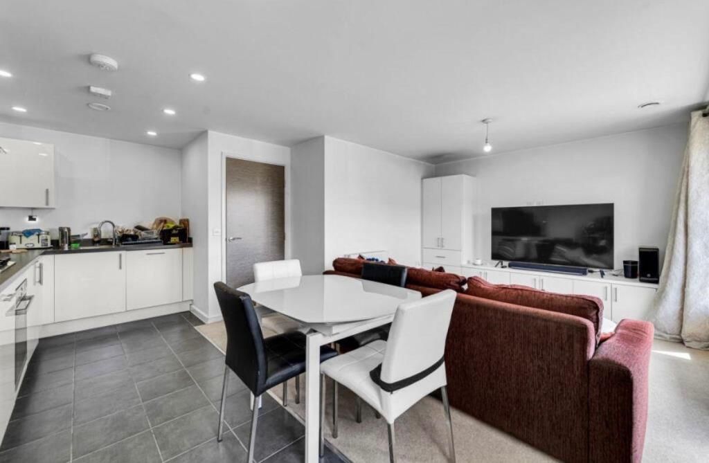 Property photo 2 of 14 Reception/Kitchen