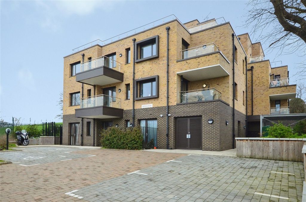 Property photo 1 of 8 Picture No. 16