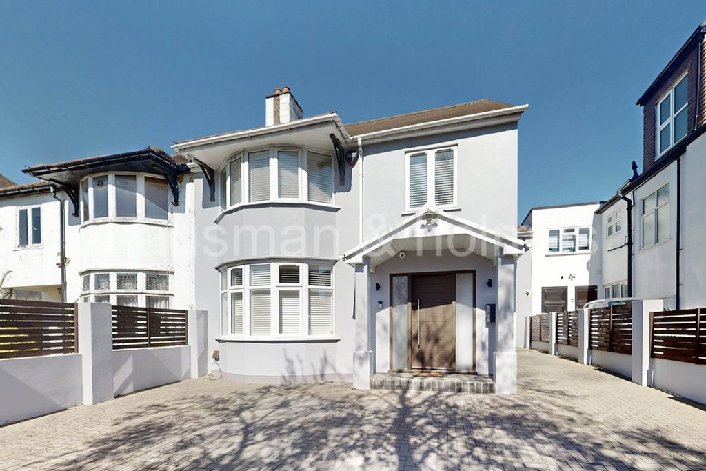 Property photo 1 of 26