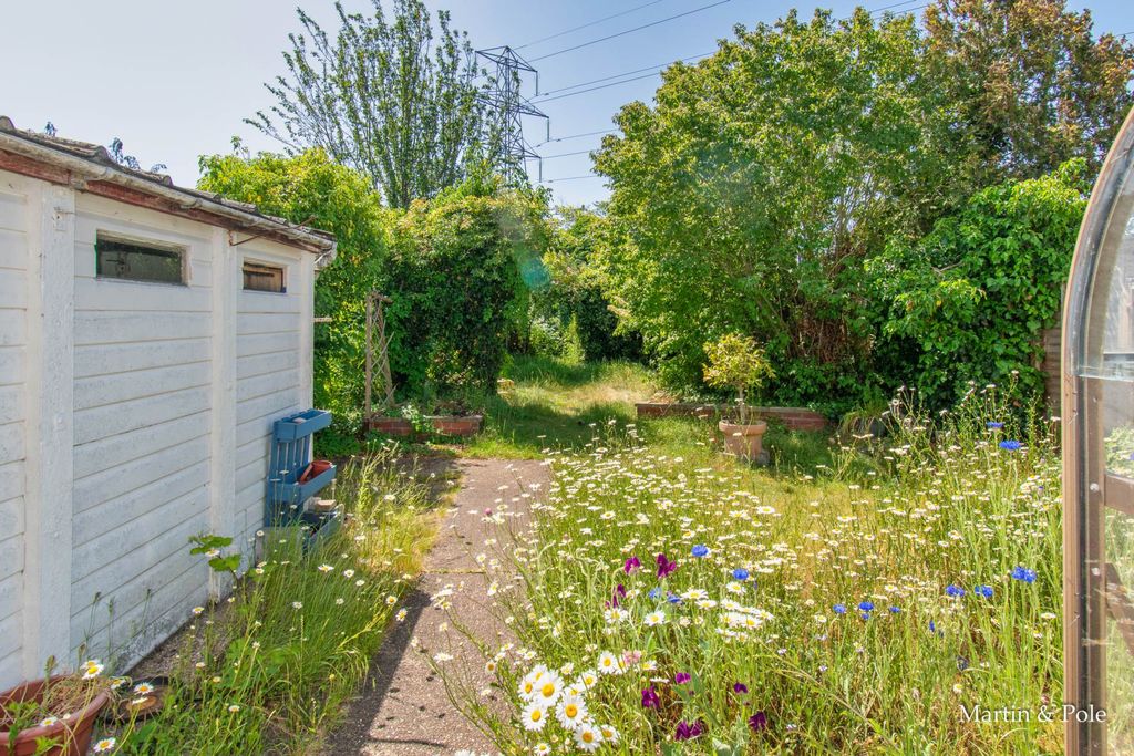 Property photo 2 of 19