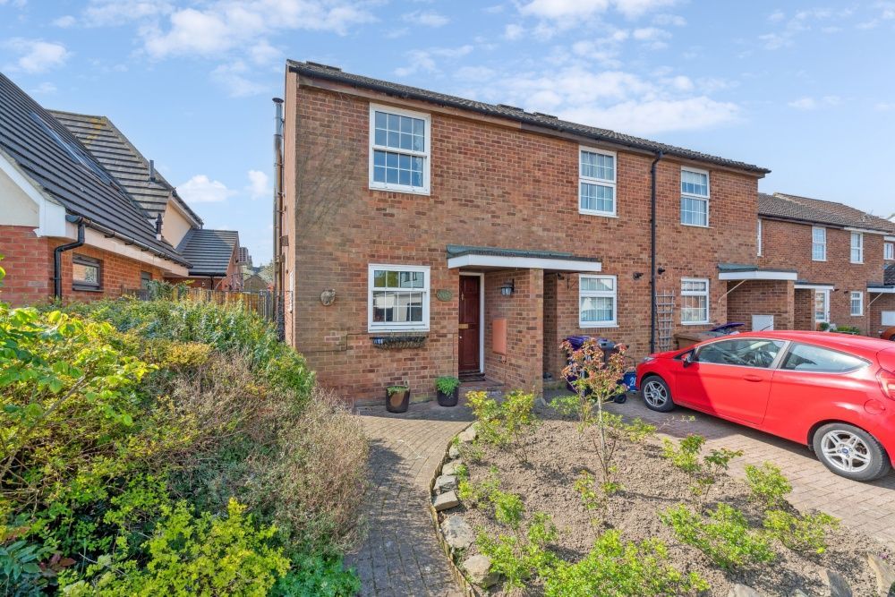 Property photo 1 of 17