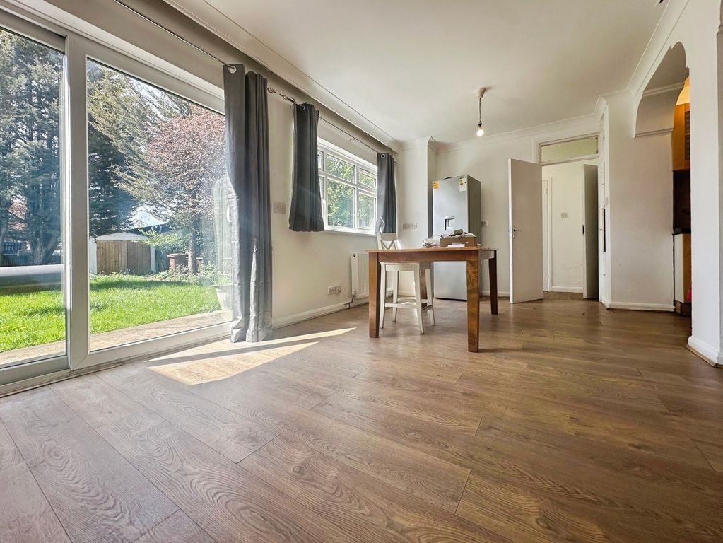 Property photo 2 of 10 Pbox-Img.Jpg