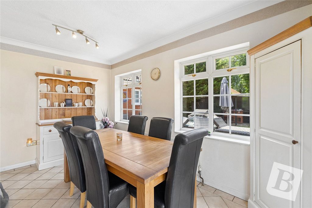 Property photo 3 of 26 Dining Area