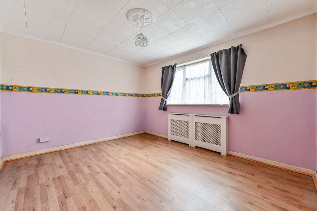 Property photo 2 of 6