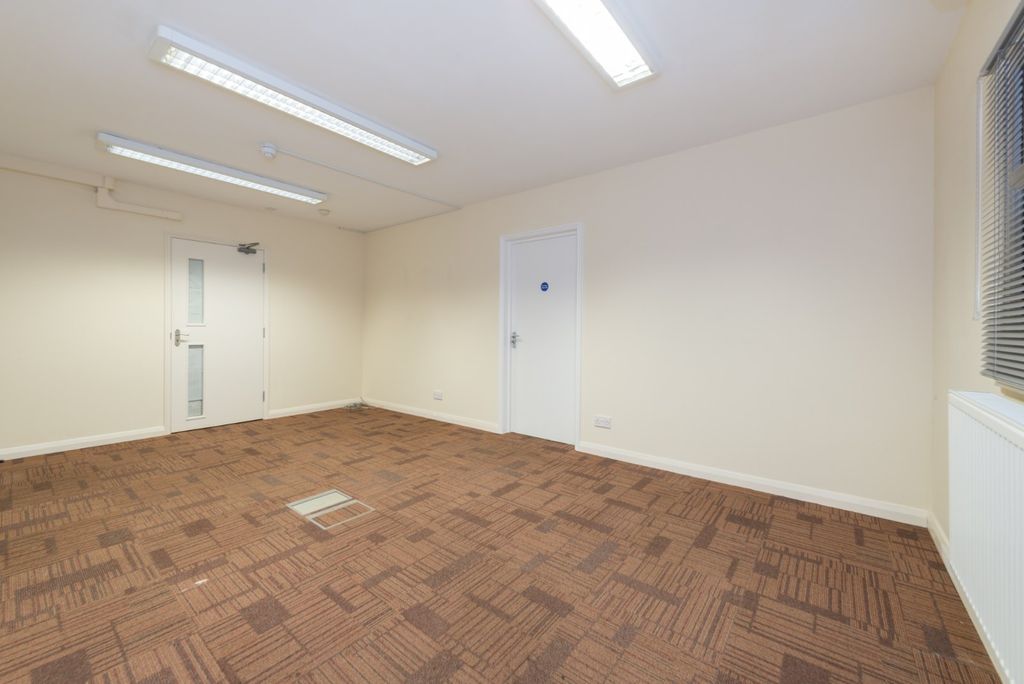 Property photo 2 of 11 Picture No. 08