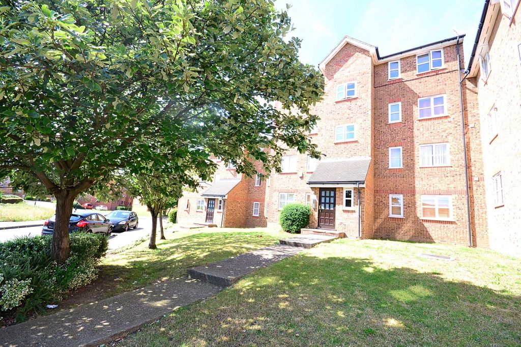 Property photo 2 of 11