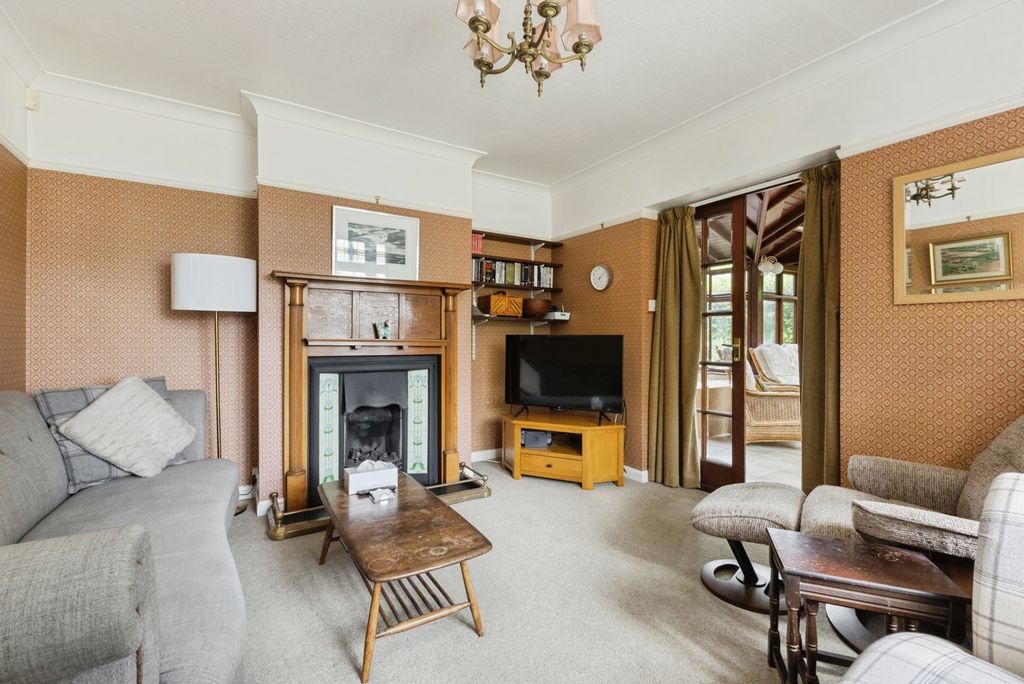 Property photo 3 of 20 Pbox-Img.Jpg