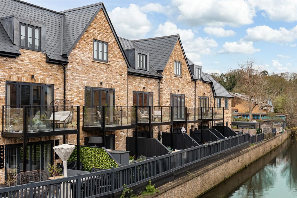 Property photo 2 of 24 External-5.Jpg