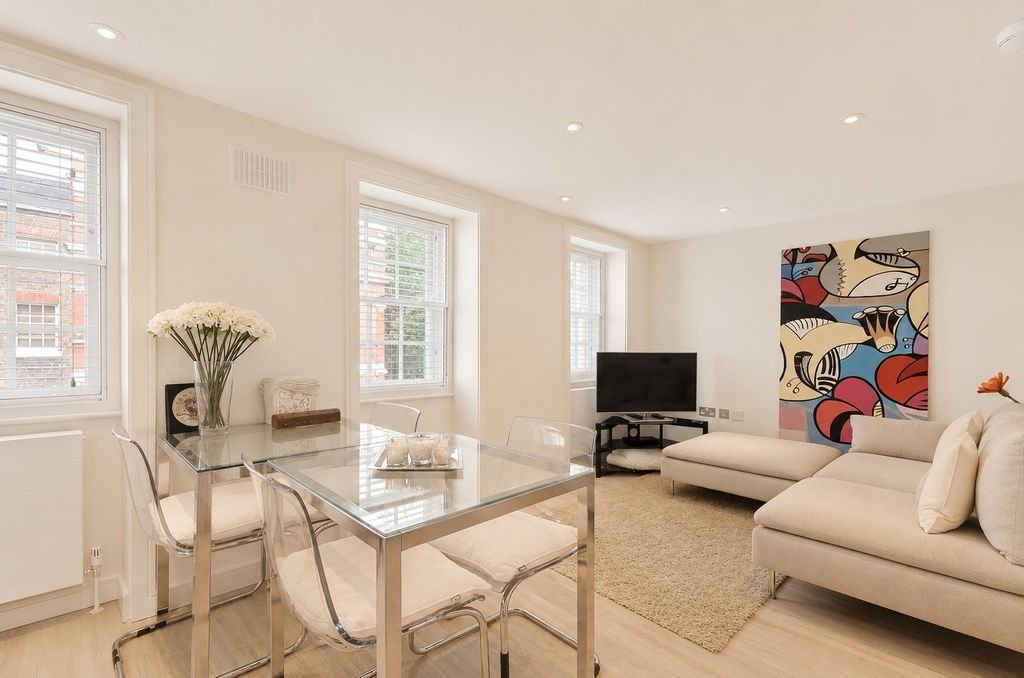 Property photo 1 of 11 962632