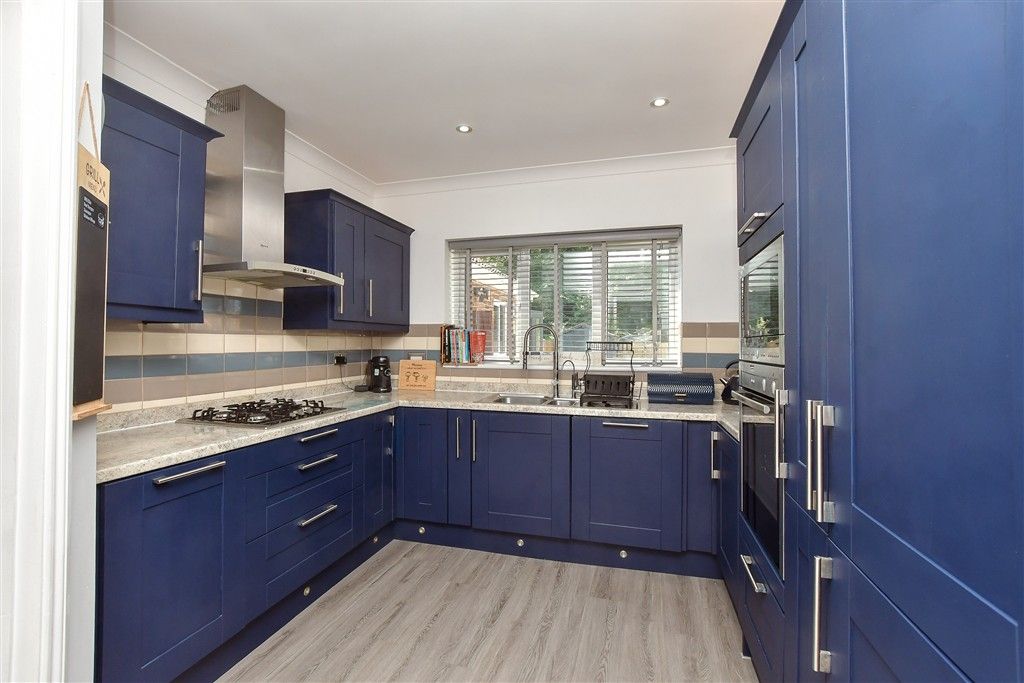 Property photo 2 of 14 Kitchen