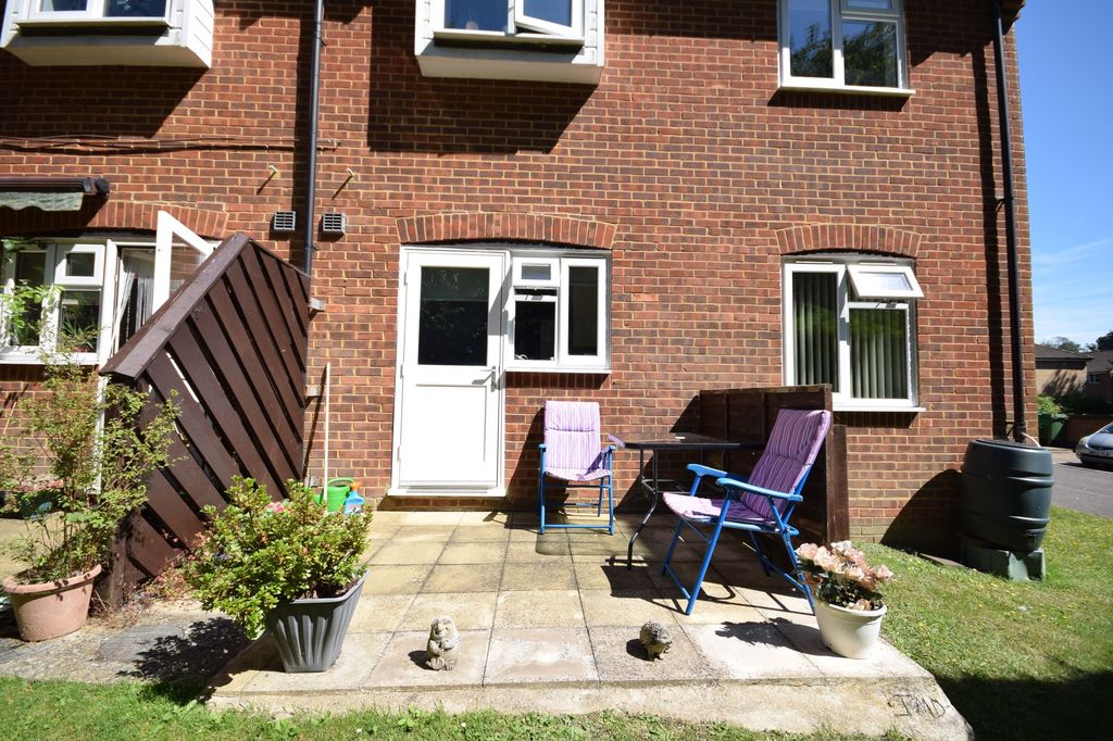 Property photo 3 of 12
