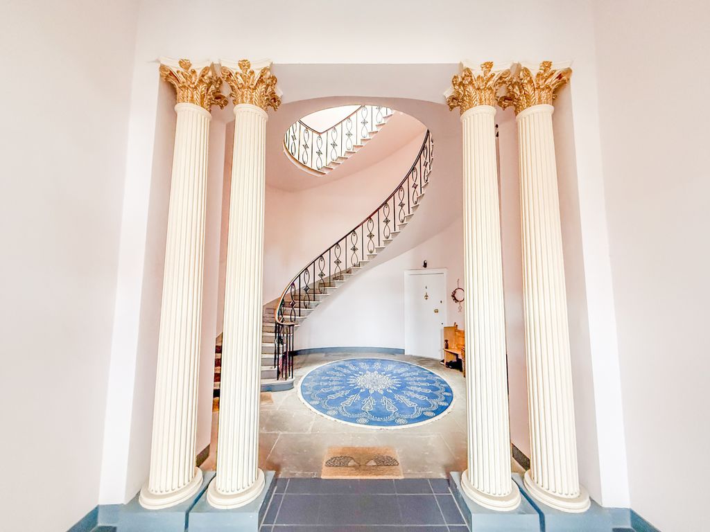 Property photo 3 of 39 Img_7033