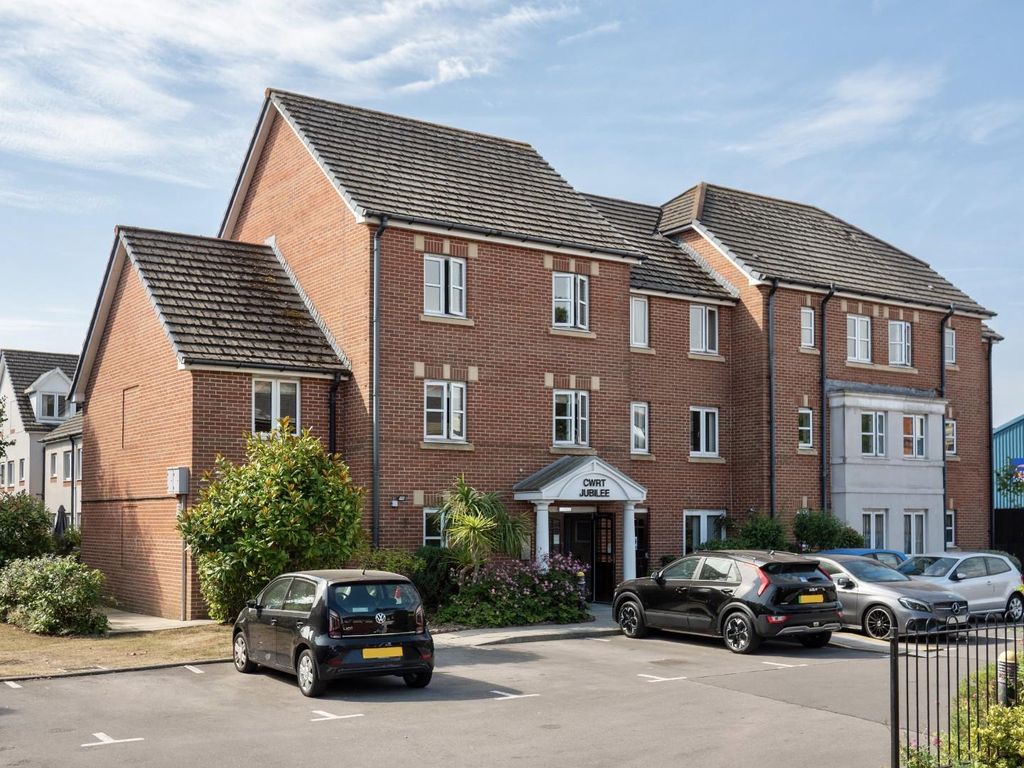 Property photo 1 of 20 Front